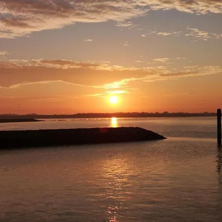 With 1 Bedroom Дом отдыха